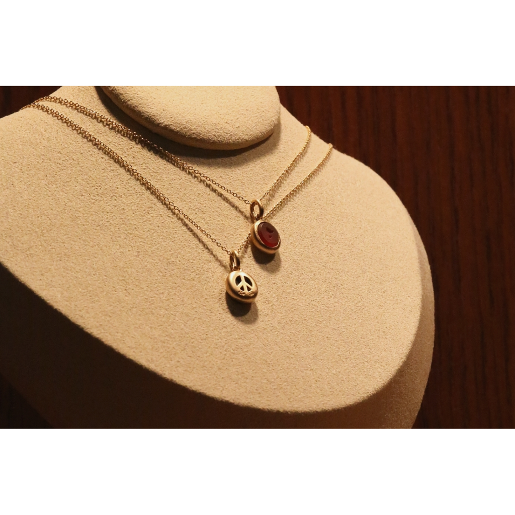 INTAGLIO GOLD NECKLACE