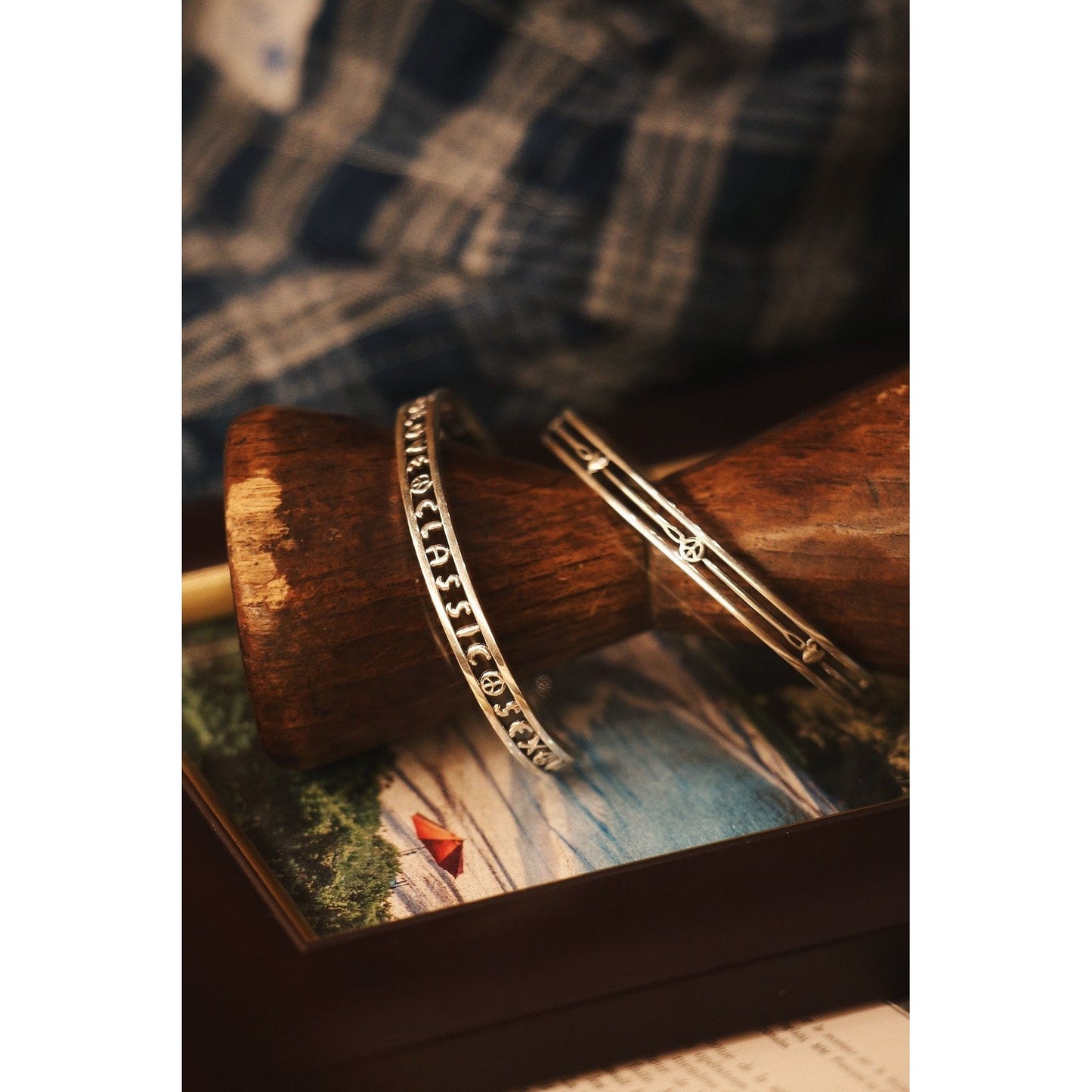 KAHIKO SILVER BANGLE
