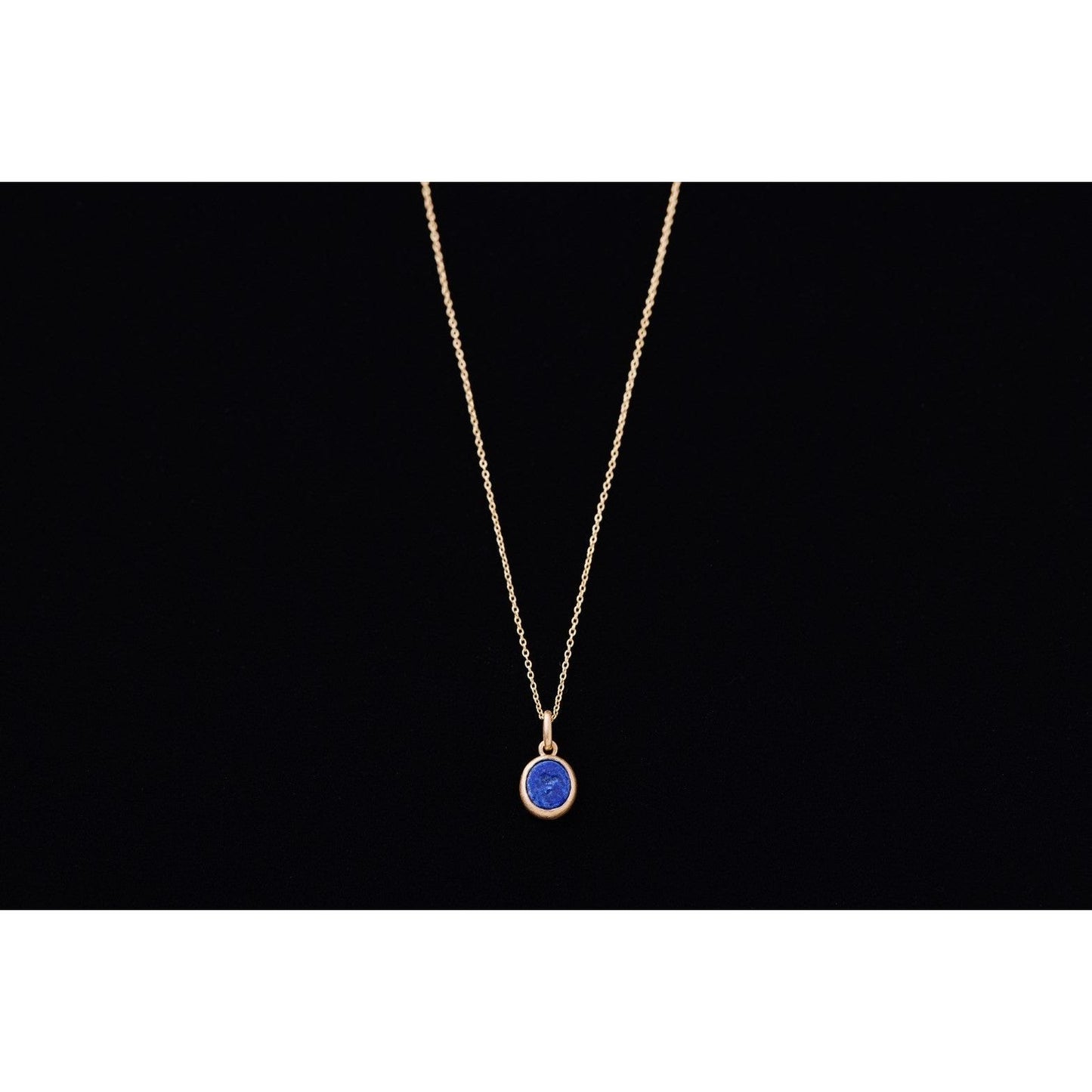 INTAGLIO GOLD NECKLACE