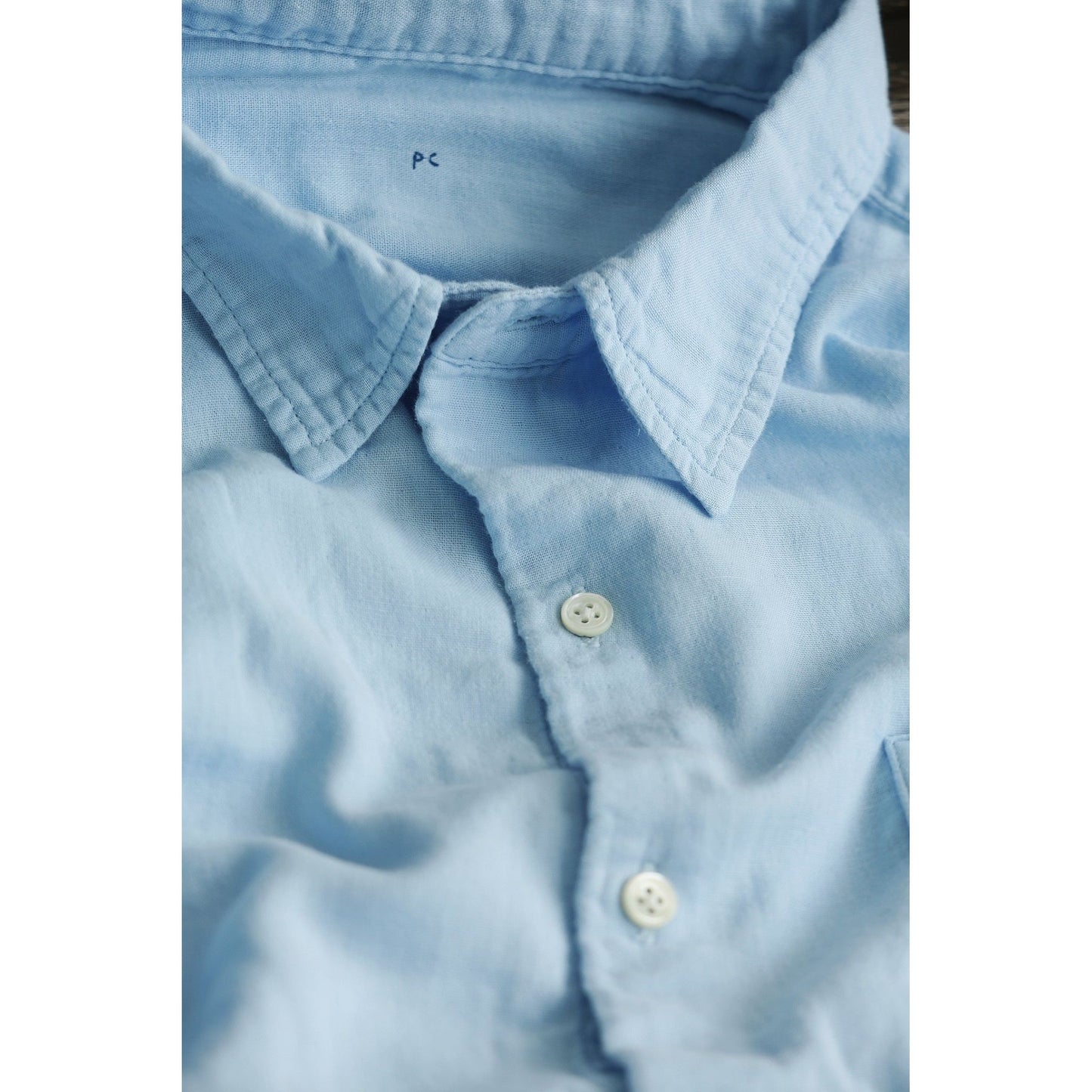 SUVIN GOLD GAUZE CLASSIC SHIRT W/PLATINUM CHARM