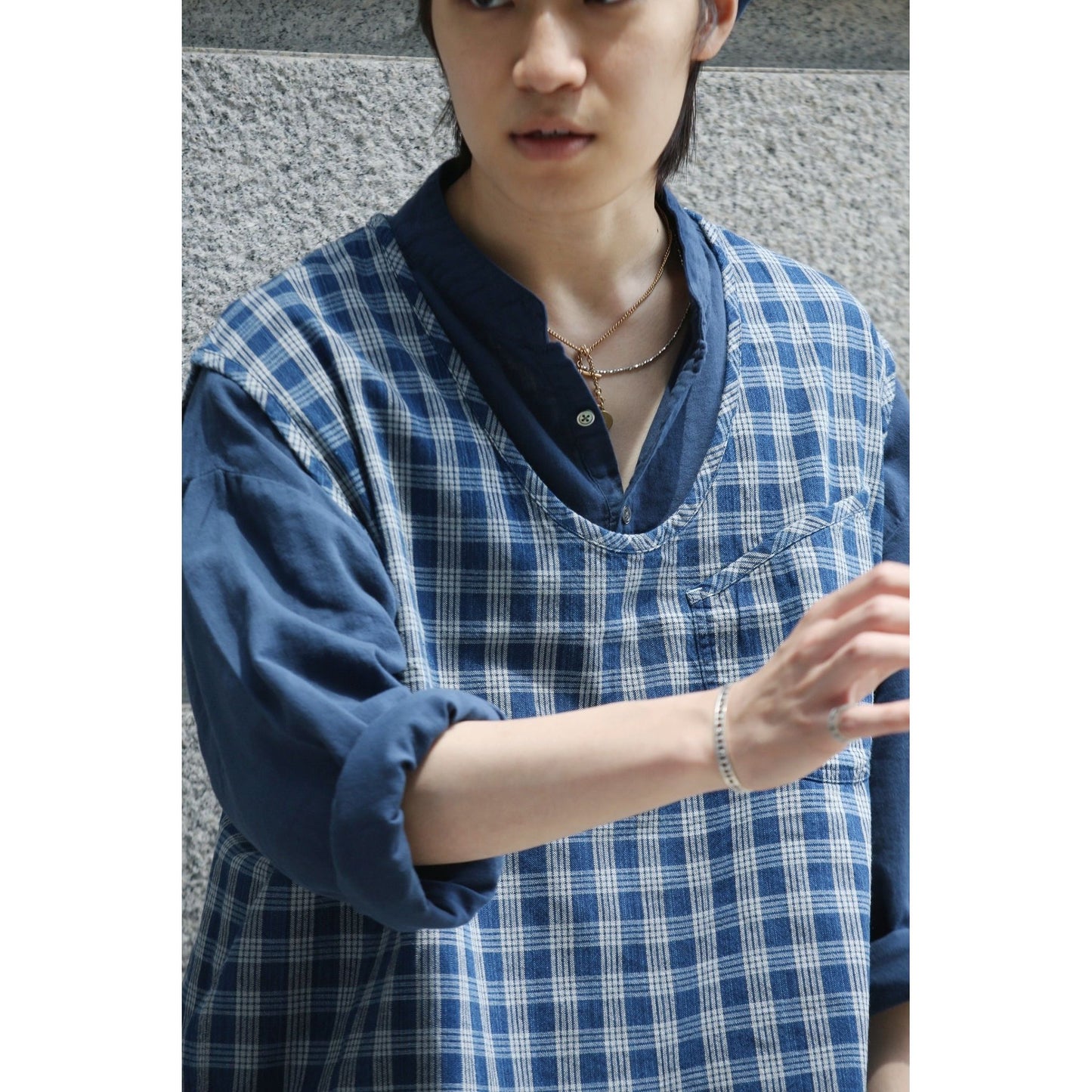 SUVIN GOLD GAUZE STAND COLLAR LONG SMOCK SHIRT