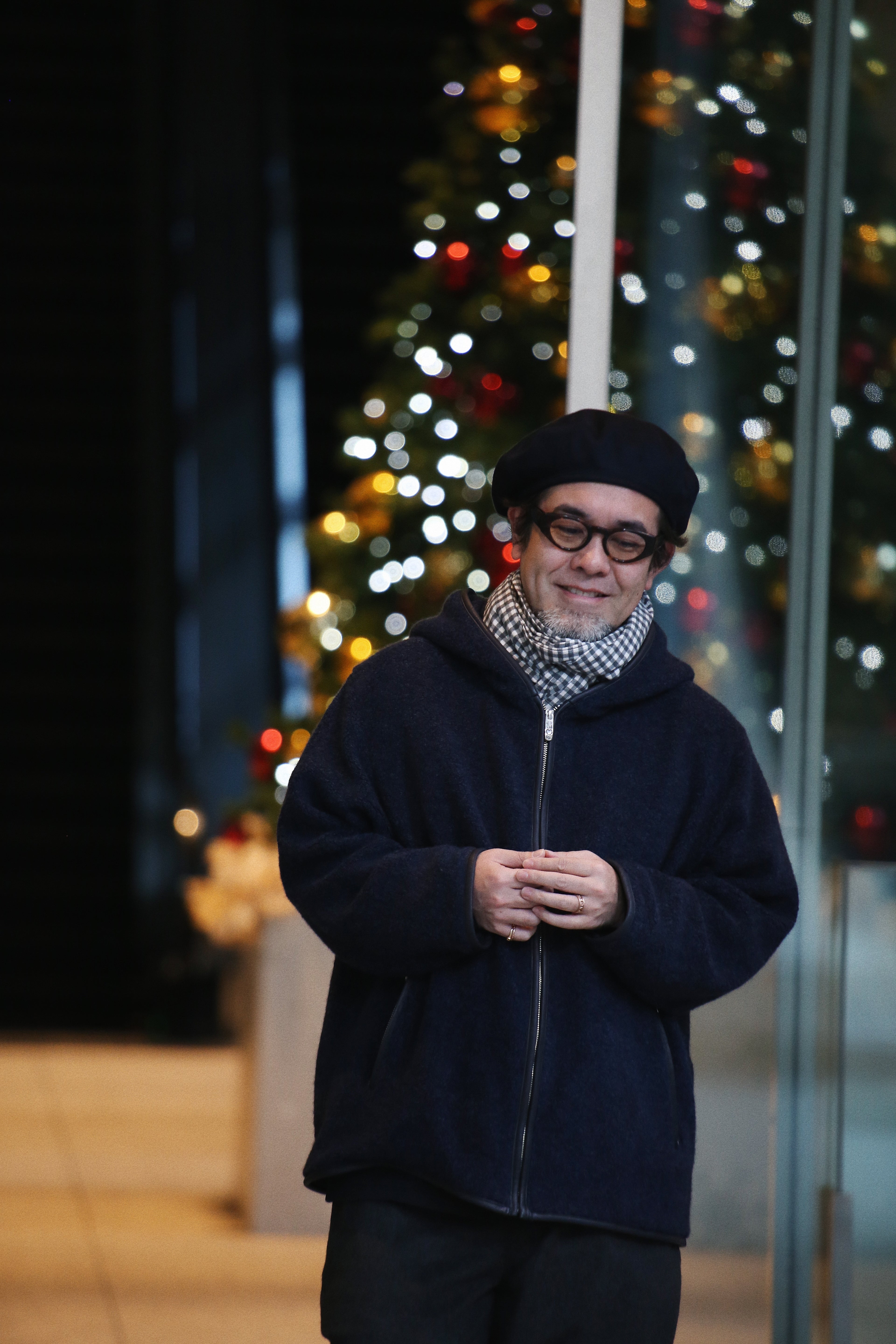 SILK SCARF (PEACE MOTIF) – CLASSIC GENTLEMAN PORTER CLASSIC TOKYO